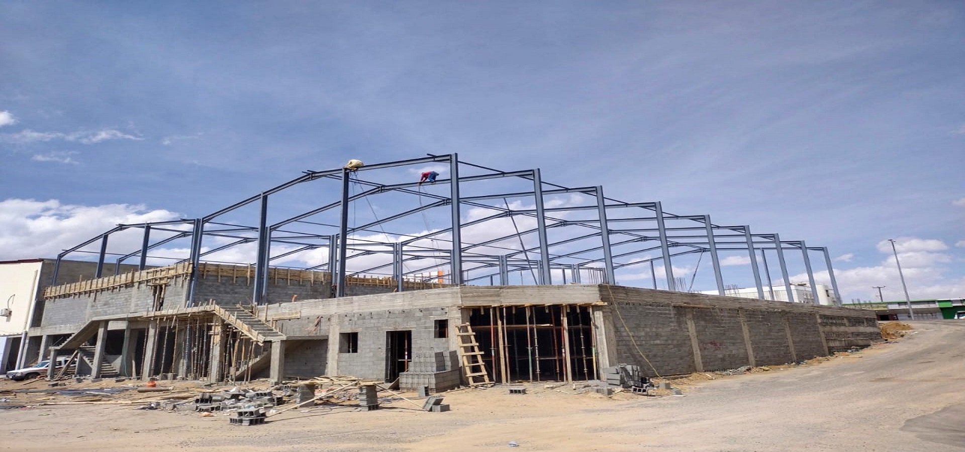 مقاول هناجر بالرياض